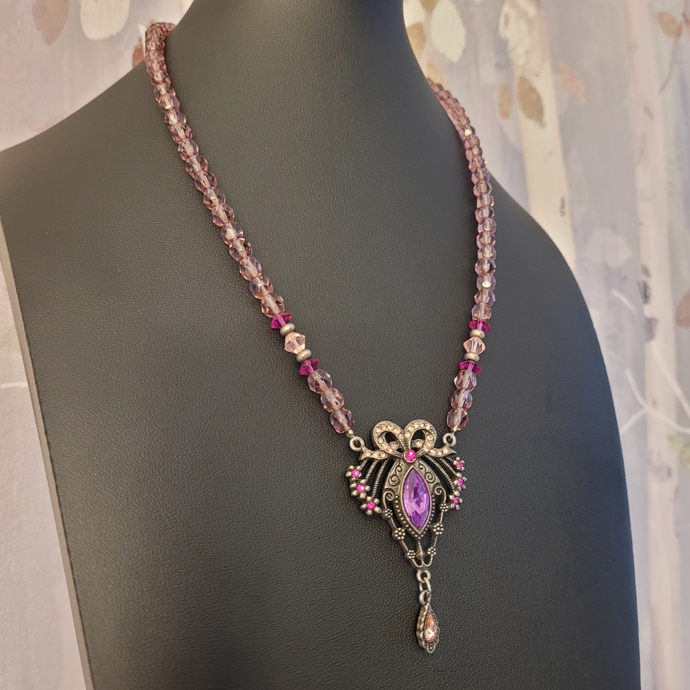 1928 Purple & Pink Crystals Ornate Pendant Sparkling Glass Beaded Necklace - Picture 2 of 16